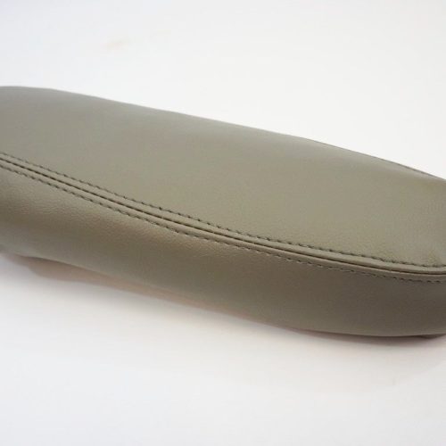 2003 - 2007 Chevy Silverado / Avalanche /Tahoe / Suburban & GMC Sierra / Yukon Armrest Cover- 2000 2001 2002 2003 2004 2005 2006- Leather- Vinyl- Seat Cover Replacement- Auto Seat Replacement