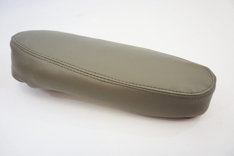 2003 - 2007 Chevy Silverado / Avalanche /Tahoe / Suburban & GMC Sierra / Yukon Armrest Cover- 2000 2001 2002 2003 2004 2005 2006- Leather- Vinyl- Seat Cover Replacement- Auto Seat Replacement